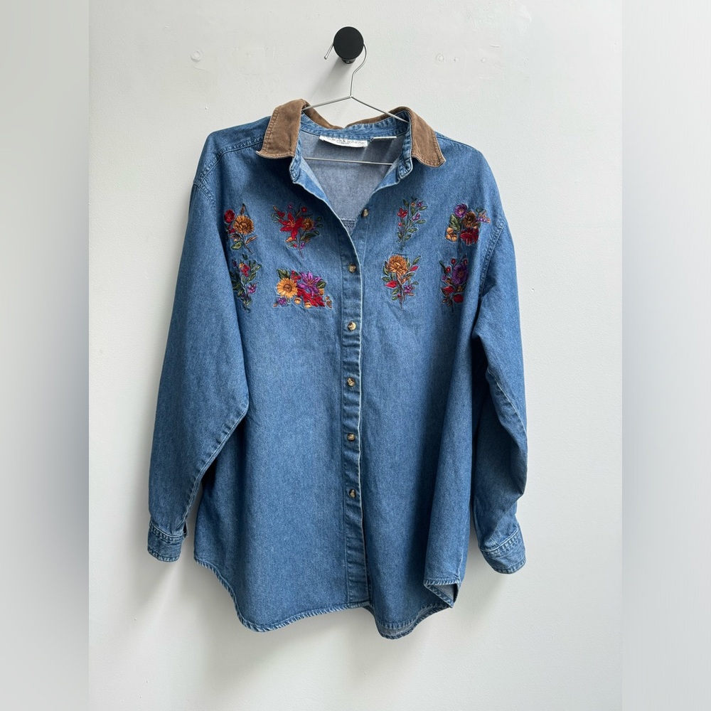 Vintage Women’s Embroidered Denim Button Down